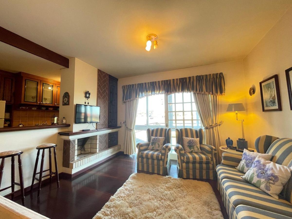 Ferienwohnung Apartamento No Centro De Gramado 200 Metros Da Rua Coberta Exterior foto